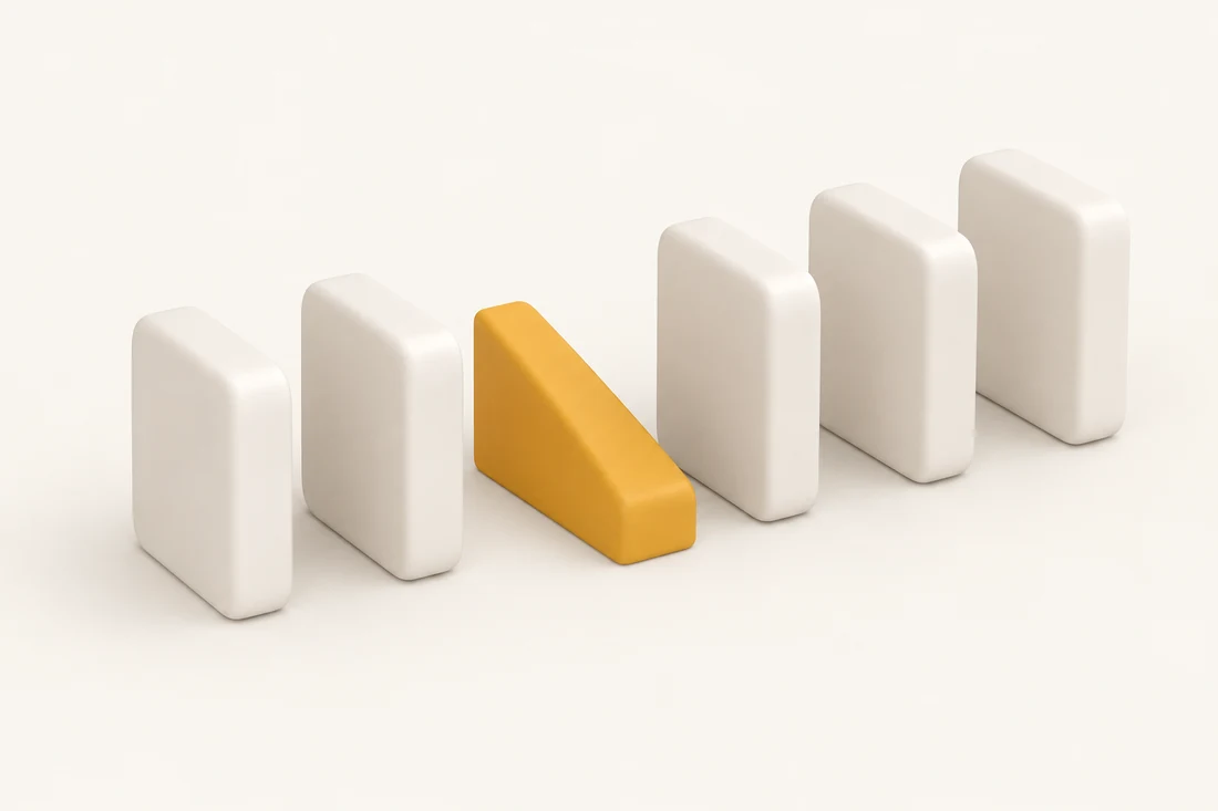 A clay render of a queue of slabs with a wedge in the gap.